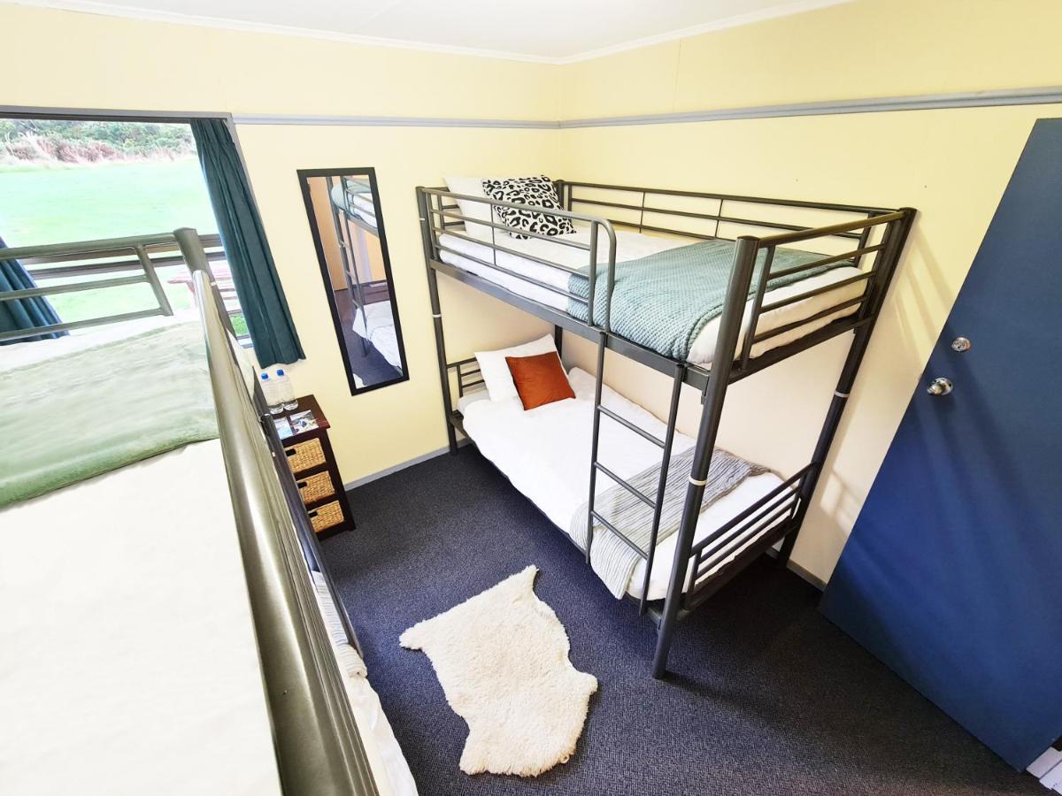 Rarakau Lodge Tuatapere ภายนอก รูปภาพ