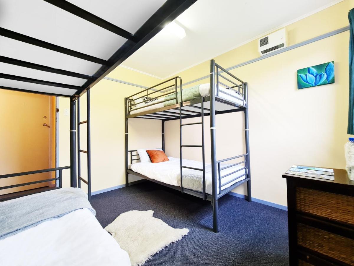 Rarakau Lodge Tuatapere ภายนอก รูปภาพ